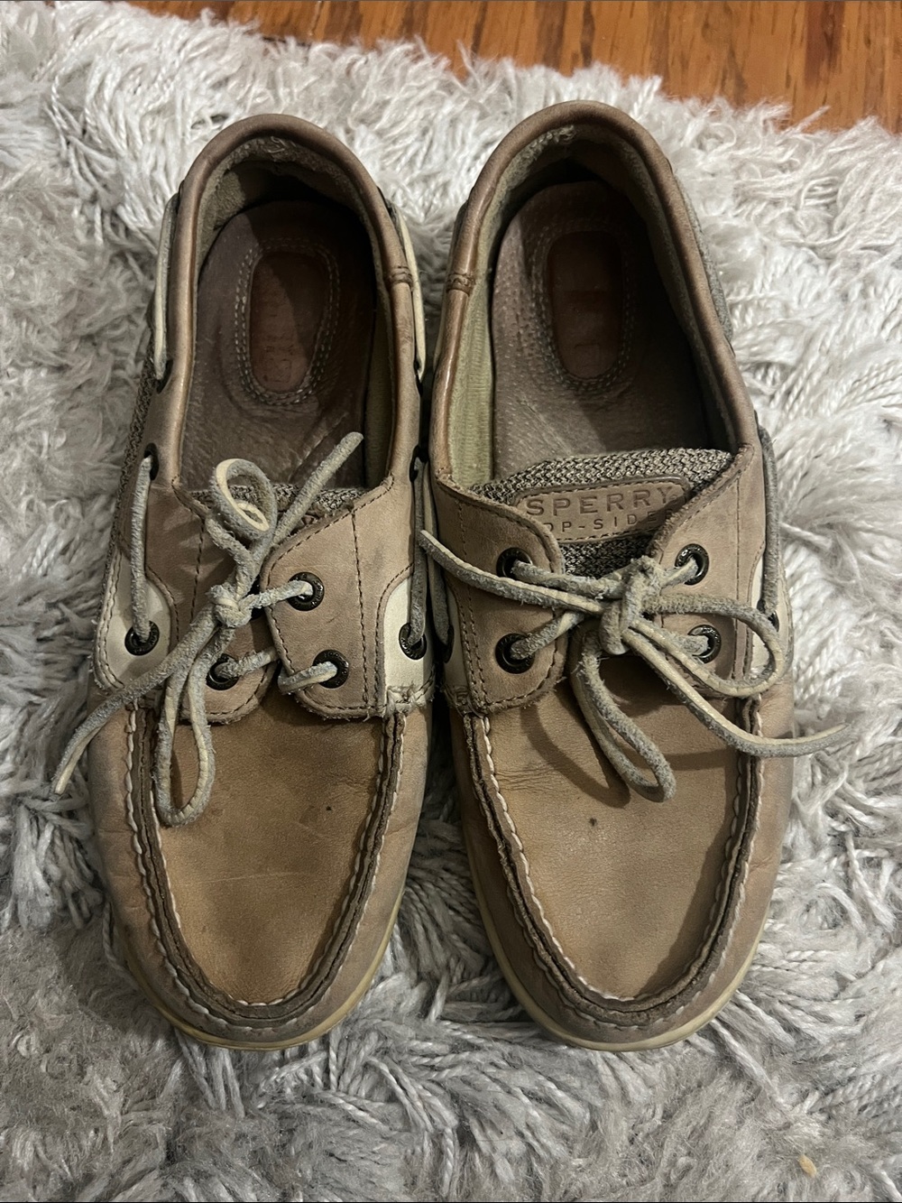 Sperry Womenโs Classic Boat Shoes in Light Brown and Cream
